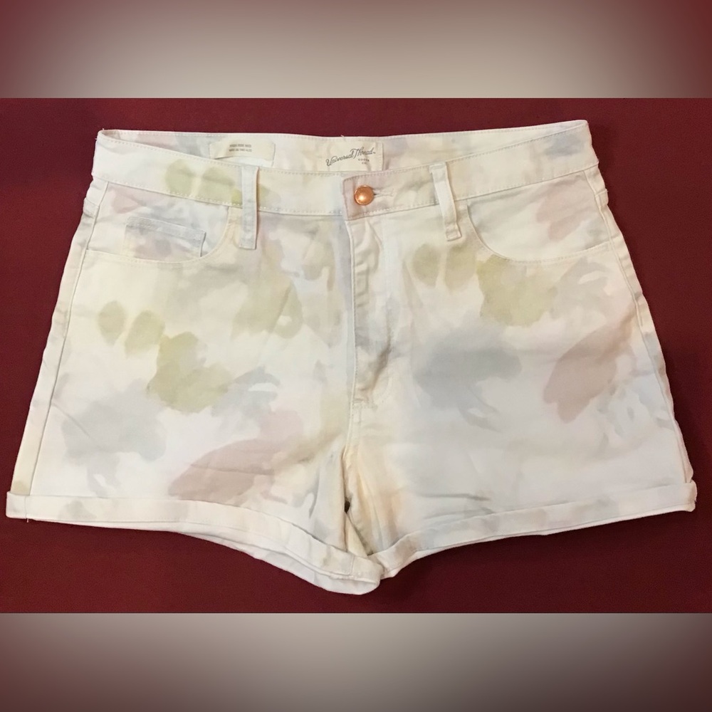 Universal Thread Women’s High-Rise Midi Shorts Size 10